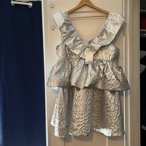 Stylish silver statement dress by Ganni 🪩